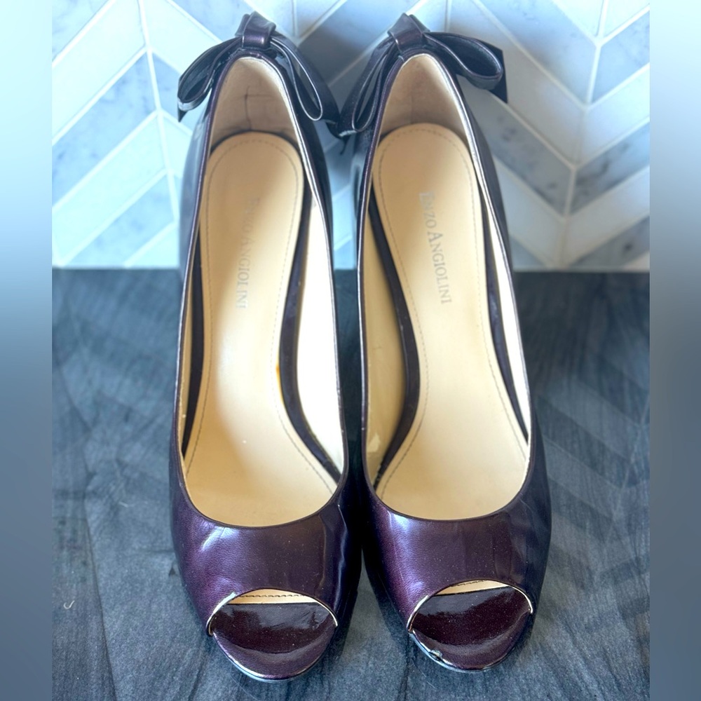 Enzo Angiolini Rich Purple patent leather heels with bow detail size 9